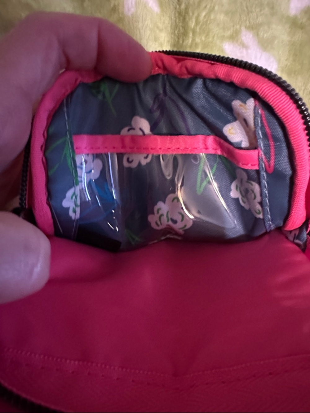 Used lug magenta skeeter Crossbody - Picture 5 of 5
